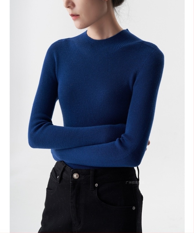 Pulóver – varrat nélküli, egynemű kötött anyag, fél magas gallér, hosszú ujjak, Spandex 30-50%