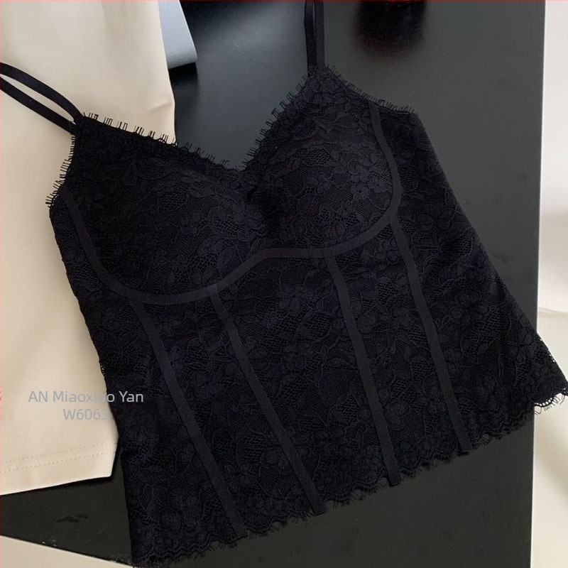 Csipkés Top beépített melltartóbetétekkel, nejlon anyag, kosár 1/2, kosárforma: vékony felül, vast alul