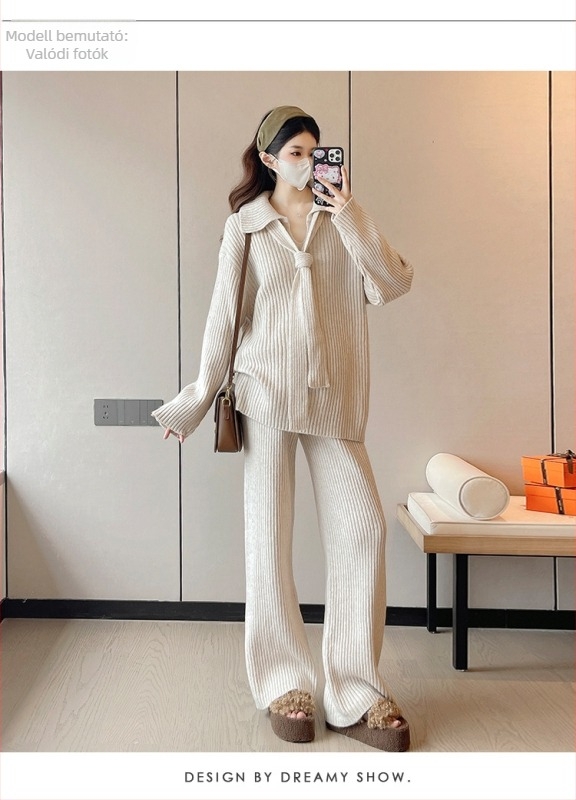 Őszi-téli kismama szett, koreai stílusú kötött; két részes: felső és nadrág; akril anyag; fő anyag összetétel 70–80%; nincs szoptatási nyílás