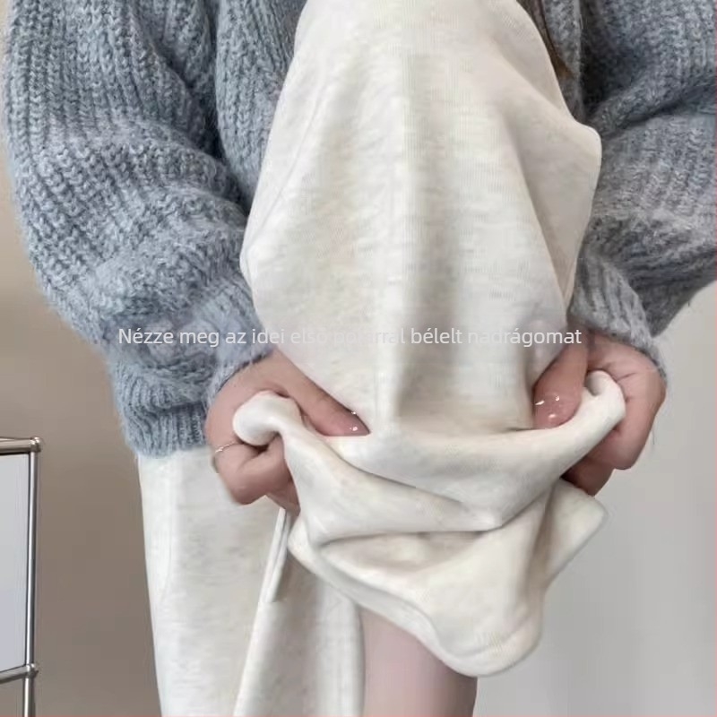 Fehér zabos árnyalatú női nadrág, belső fleece-s, egyenes szabás, laza és széles szárú, mindennapi viselet őszi–téli