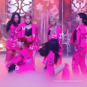 Uniszex tánc előadói szett lánycsoport számára – K-Pop koreai tánc, jazz és hip-hop öltözet