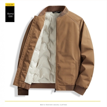 Férfi téli pehelykabát fehér kacsapúppal, tolltartalom 46-50%, töltet 550, hideg elleni védelem (-20°C-tól -5°C-ig), fő anyag és bélés 100% poliészter