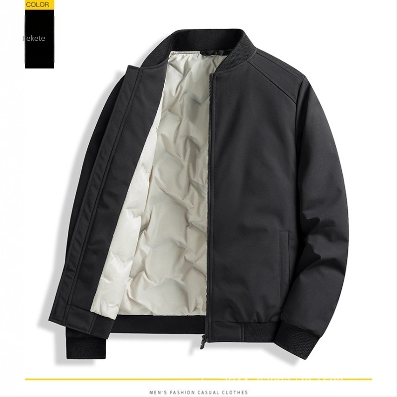 Férfi téli pehelykabát fehér kacsapúppal, tolltartalom 46-50%, töltet 550, hideg elleni védelem (-20°C-tól -5°C-ig), fő anyag és bélés 100% poliészter