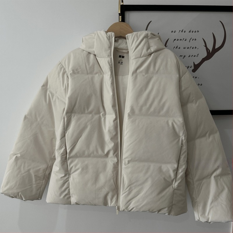 Női kapucnis, varrat nélküli tollkabát, 90% feletti tolltartalom, chenille anyag és elasztán