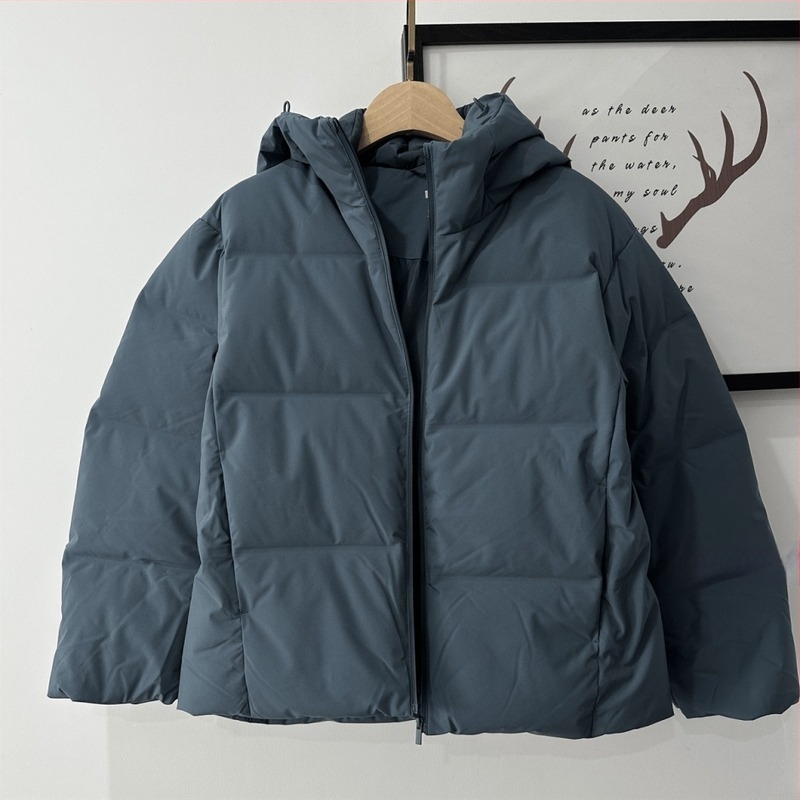 Női kapucnis, varrat nélküli tollkabát, 90% feletti tolltartalom, chenille anyag és elasztán