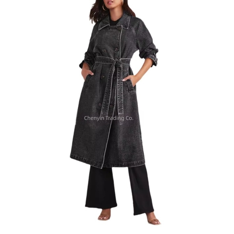 Női hosszú trench kabát denim-pamut anyagból, záródás több csattal, dupla zsebek, bélelt, hossz 100 cm felett