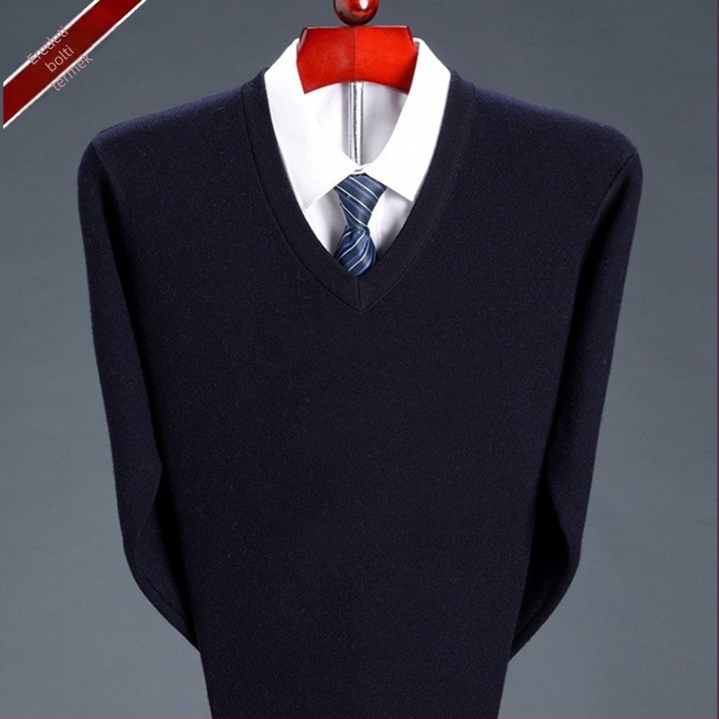 Férfi vastag gyapjú V-nyakú pulóver, hosszú ujjú, bordázott szegéllyel, hímzéssel, laza szabású, plusz méretek