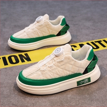 Fiúknak szóló textil futócipő forgatható gombos záródással, EVA talp, alacsony szárú, légáteresztő hálós belső, csúszásgátló és ütéscsillapító