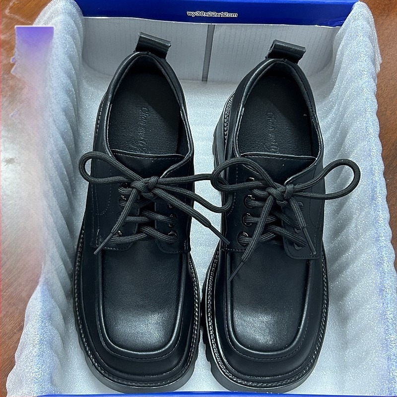 Női bőr loaferek rejtett emeléssel, 8 cm vastag talppal, tömör sarkú, kötős, négyszögletes orrú, kollégiumi stílusú