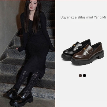 Női loaferek, koreai stílusú brogues, felsőrész szuper szálból, belső PU, talp gumi, középmagas sarok 3–5 cm