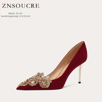 Esküvői bankett cipő – hegyes orr, nubuk felső rész, 6–8 cm magas stiletto sarok, talp báránybőr