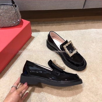Női loaferek slip-on, alacsony boka, vastag gumírozott talp, 3–5 cm sarok, kerek orr
