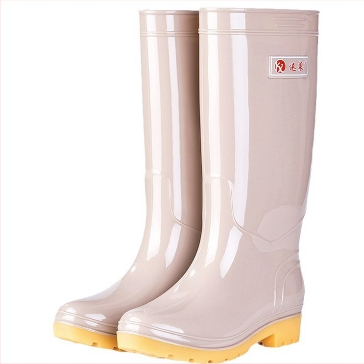 Női magas esőcsizma csúszásmentes PVC felsőrésszel, magas szár, alacsony sarok 1-3 cm, tavaszi-őszi használatra