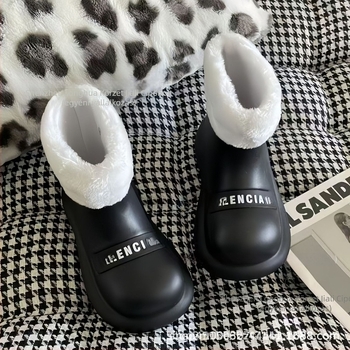 Női vízálló rövid csizma, fleece bélelt, EVA felső rész, középső szár, 3–5 cm sarkú, két hordási mód