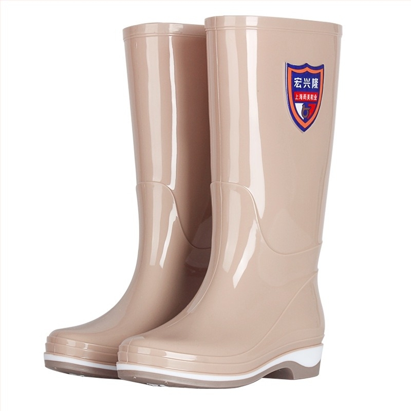 Női PVC esőcsizma, magas szár, vízálló, csúszásmentes gumitalp, alacsony sarok 1–3 cm