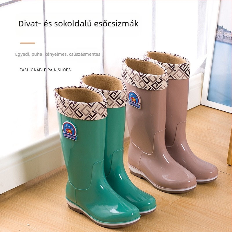 Női esőcsizmák PVC felsőrésszel, magas szár, alacsony sarok 1-3 cm, négy évszakra