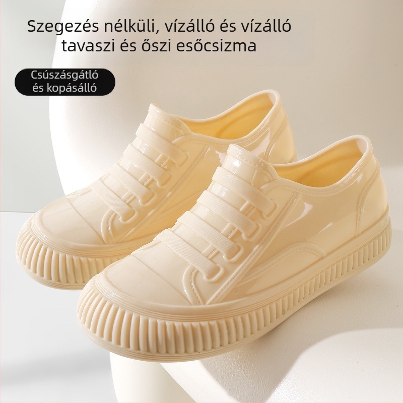 Női PVC esőcsizma, alacsony szárú, vastag talp, lapos sarok, slip-on zárás, tavasz–őszre