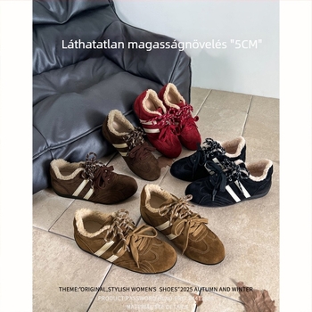 Női sportcipő split bőrből, fleece béléssel, gumírozott talppal, 3–5 cm sarokmagasság