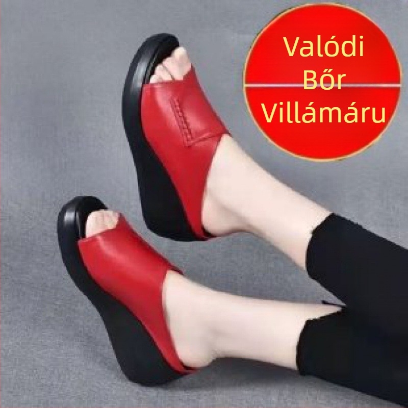 PU gumiból készült klínes papucs, középmagas sarka 3–5 cm
