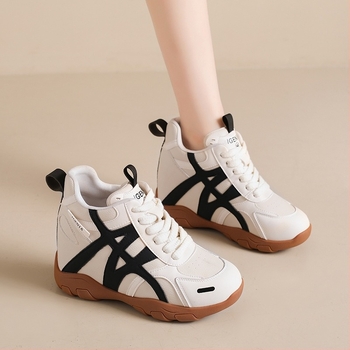 Női sport futócipő: lágy talpú, 3–5 cm sarokmagasság, könnyű és kopásálló, felsőrész szuper rostból, gumitalp