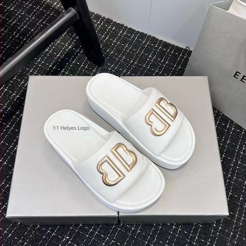 Női vastag talpú papucs: felsőrész calfskin, belső báránybőr, gumírozott talp, BB csat, strandpapucs, 6 cm talp