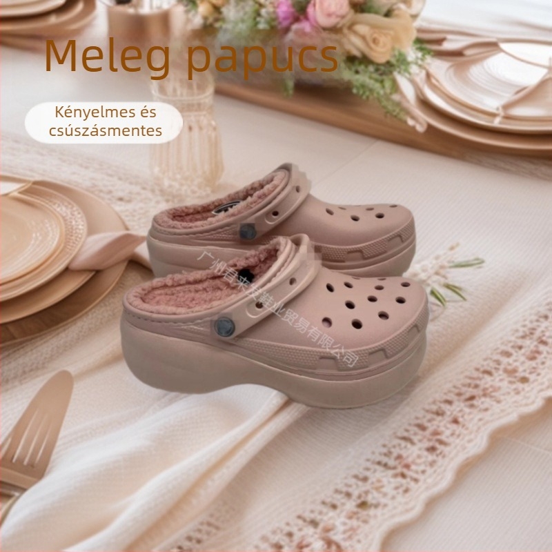 Női középmagas sarkú lyukas clogs fleece-béléssel, téli meleg zárt orrú papucsok