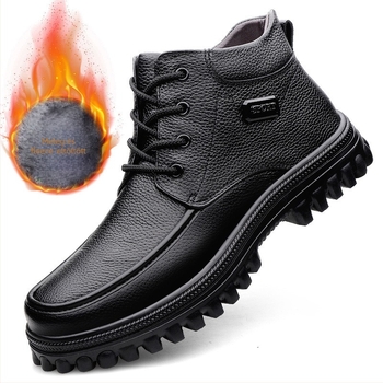 Férfi Martin bakancs — velúr felsőrész, belső bélés gyapjú és báránybőr keveréke, középmagas szár, kerek orr, gumi talp