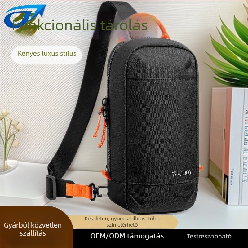 Crossbody táska, mindennapi stílusban, Oxford anyagból, párna alakú formával, cipzáras záródással és belső cipzáras zsebbel.
