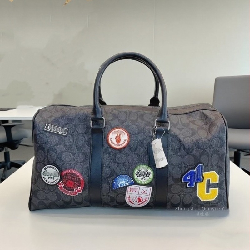 Utazótáska keresztpánttal - 20–35L kapacitás, valódi bőr első rétegéből, vízálló, poliészter bélés, Szabadidős utazási stílus