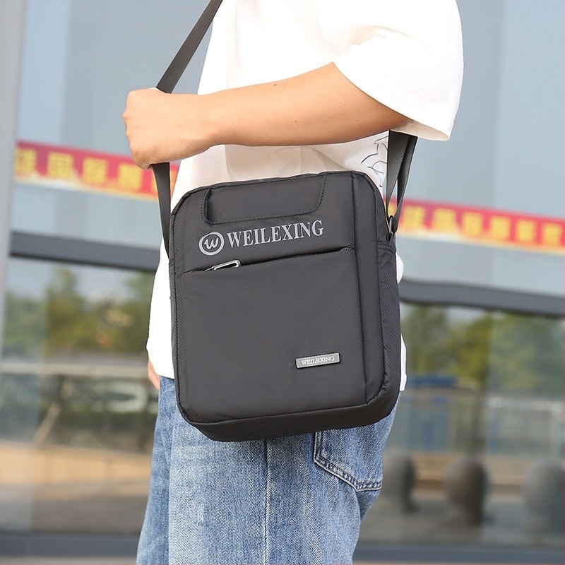 Férfiak számára crossbody válltáska, városi minimalista stilus, Oxford anyag, vízálló, márka Wilo Star, modell 903, bélés poliészter