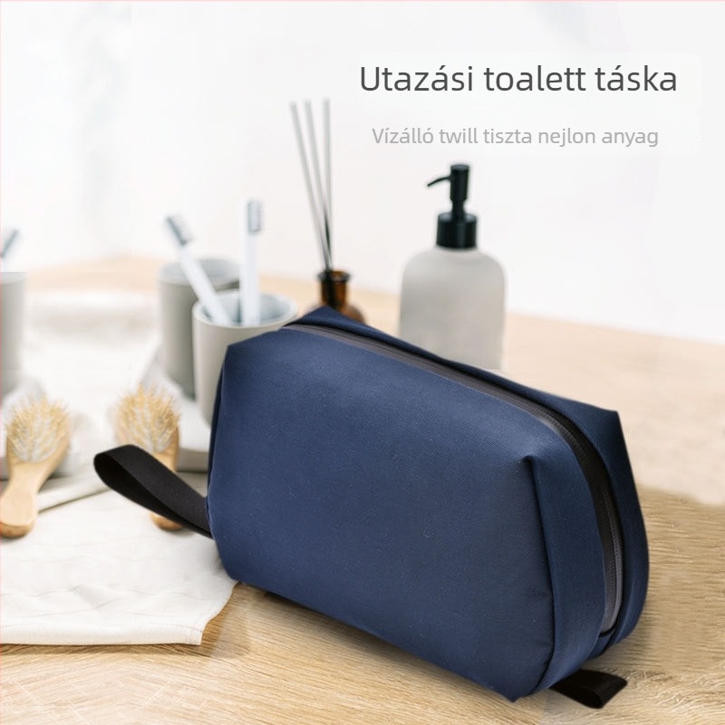 Uniszex nylon anyagú utazási kozmetikai táska, vízálló, poliészter bélés, városi minimalist stílus, utazásokhoz ideális