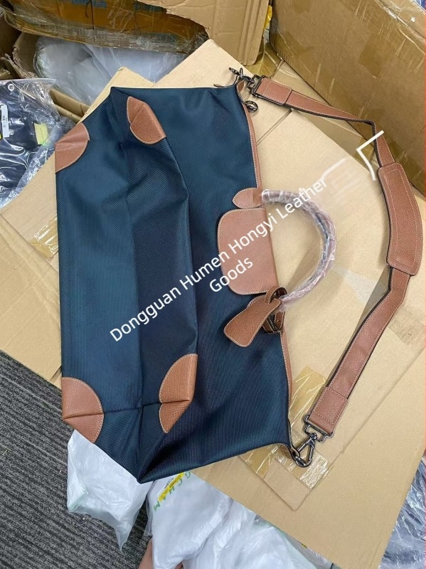 Nylon utazótáska, 36–55L kapacitás, vízálló, kopásálló, bővíthető, uniszex crossbody vállpánttal