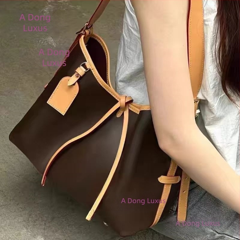 Kiváló minőségű klasszikus monogram tote táska, kis méretű, belső betétzsebbel, váll- vagy crossbody pánttal, pillangó dizájnnal
