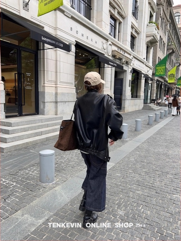 Textil Tote táska leopard mintával, nagy kapacitású, nyitott felső rész, belső zsebek telefon és dokumentumok számára
