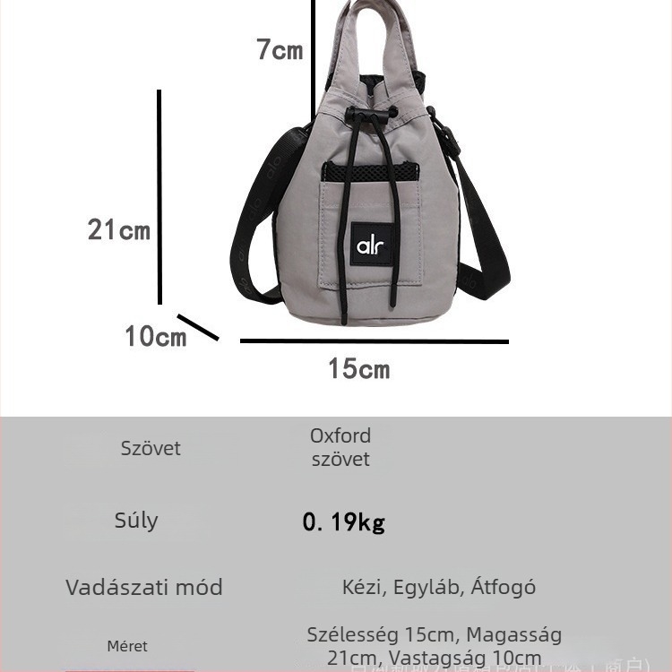 Városi minimalist stílusú négyzet alakú táska, Oxford anyag, belső nylon bélés, cipzáros nyitás, belső zsebek: rejtett cipzáras zseb, zseb a telefonhoz, zseb azonosítóhoz, vízszintes négyzet alakú forma, 2025 nyár