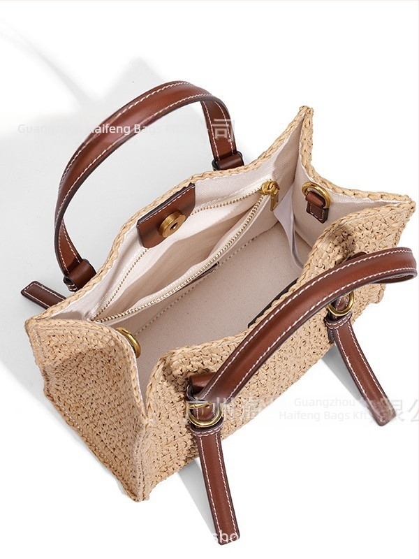 PP szalma anyagú strand táska nyaraláshoz, horizontális négyzet alakú forma, mágneses csat, belső zseb a mobiltelefon számára, poliészter bélés.