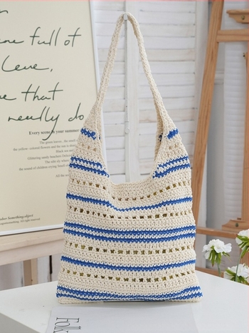 Tote táska szövött szalmából a strandhoz és a mindennapokra | nyitott felső | függőleges téglalap alakú forma | belső zsebek telefonhoz és dokumentumokhoz | dupla vállpánt