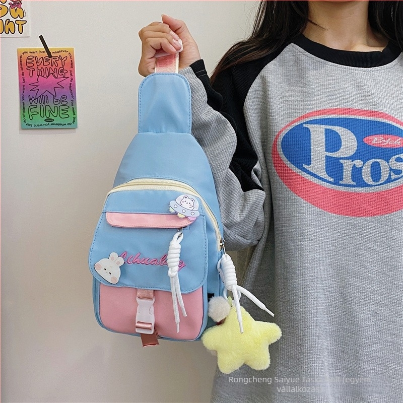 Női crossbody táska Harajuku Ulzzang stílusban, nylon anyagból, poliészter béléssel, cipzáras nyitás, zseb a telefonhoz és a dokumentumokhoz