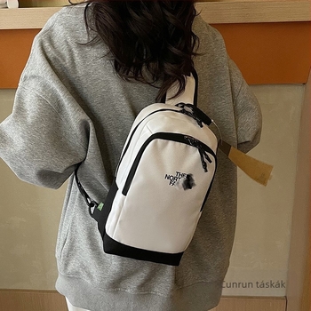 Chest bag – vízálló nylon, nagy kapacitás, cipzárral záródó, belső cipzáras zseb, utcai stílus