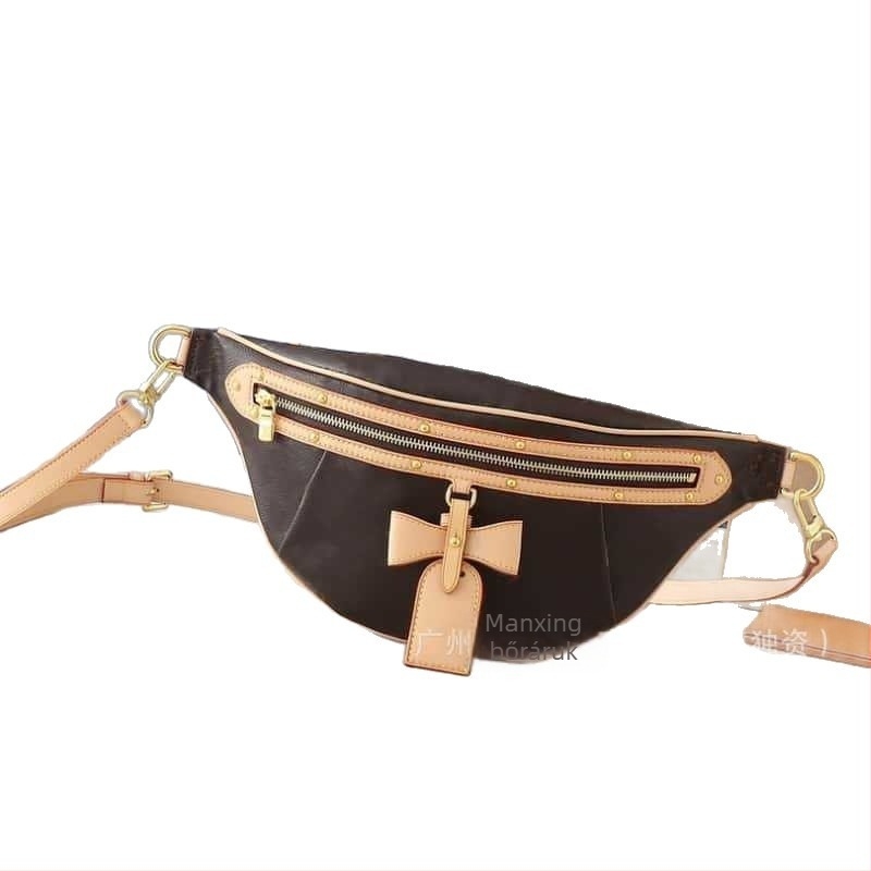 Valódi bőrből készült crossbody táska utcai divat stílusban, vászon belső, cipzáras zárás, fedeles táska