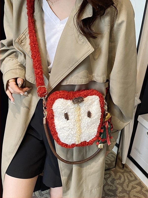 Női plüss táska alma motívummal – friss és édes stílus (plüss anyag, ovális forma, cipzár, belső ID rekesz)