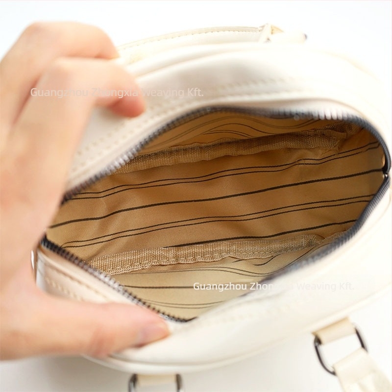 PU crossbody táska Fresh and Sweet stílussal, Cloud Pack trend, vízszintes négyzet alak, cipzáras zárás