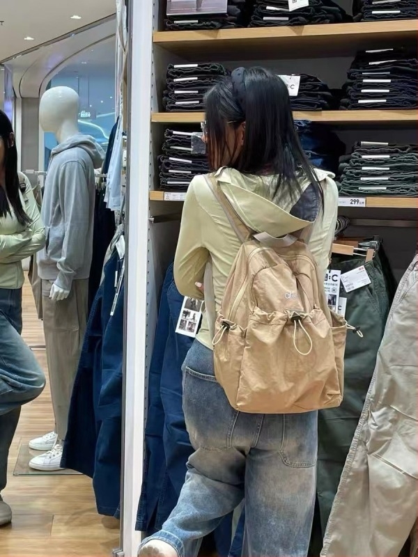 Női könnyű nejlon hátizsák mindennapi szabadidős utazásokhoz, kapacitás kevesebb mint 20 l, 11 colos laptop elfér, görbült vállpántok