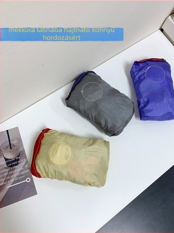 Nylon anyagú túrahátizsák, uniszex, görbült vállpántok, poliészter bélés