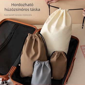 Vízálló, nagy kapacitású ruhatartó táska húzózsinórral