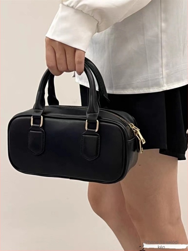 Női kézitáska, kis négyzet alakú táska, PU anyag, cipzáras záródás, poliészter bélés, belső zsebek telefon és ID számára