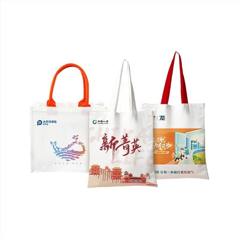 Vászon táska egyedi logóval; stílusok: tote táska, zsineges táska, hátizsák; nyomtatási lehetőségek: hőtranszfer, gépi hímzés, szitanyomás