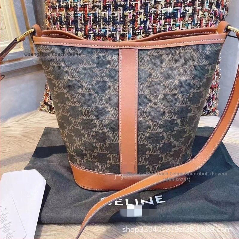 Valódi bőr női táska vintage virágmintával Arc de Triomphe, bucket bag nyitott felsővel, közepes méret, bélés vászon, zsebek telefonra és azonosító számára, egyetlen vállpánt