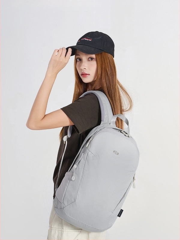 Nylon uniszex hátizsák szabadidőre és utazásokhoz, 15 hüvelykes laptophoz, kapacitás kevesebb mint 20 liter