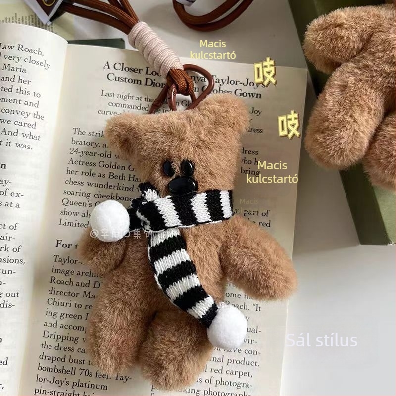 Plüss Teddy maci sálas kulcstartó, Mr. Bean medve hátizsákhoz való kiegészítő